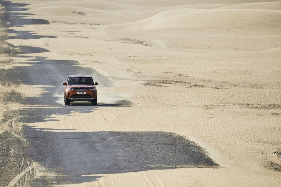  Land Rover Discovery HSE 2017 года  (фото 41 из 96)